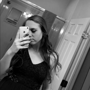 Meet your Posher, Andrea